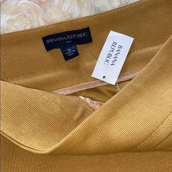 Banana Republic - Women's Knit Skirt - Picture 2 of 4